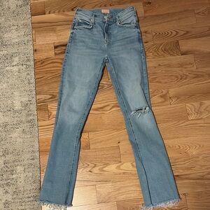 MOTHER Women's Light Blue Distressed Jeans The runaway fray size 24